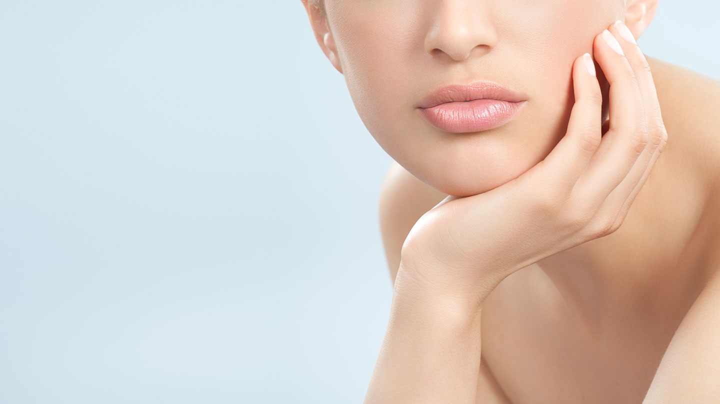 Natürlich mehr Volumen - volle Lippen mit richtiger Pflege und Schminktricks aus der Apotheke